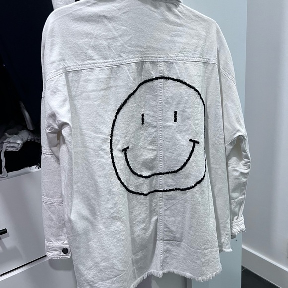 ELAN smiley face utility style shacket - Picture 4 of 6